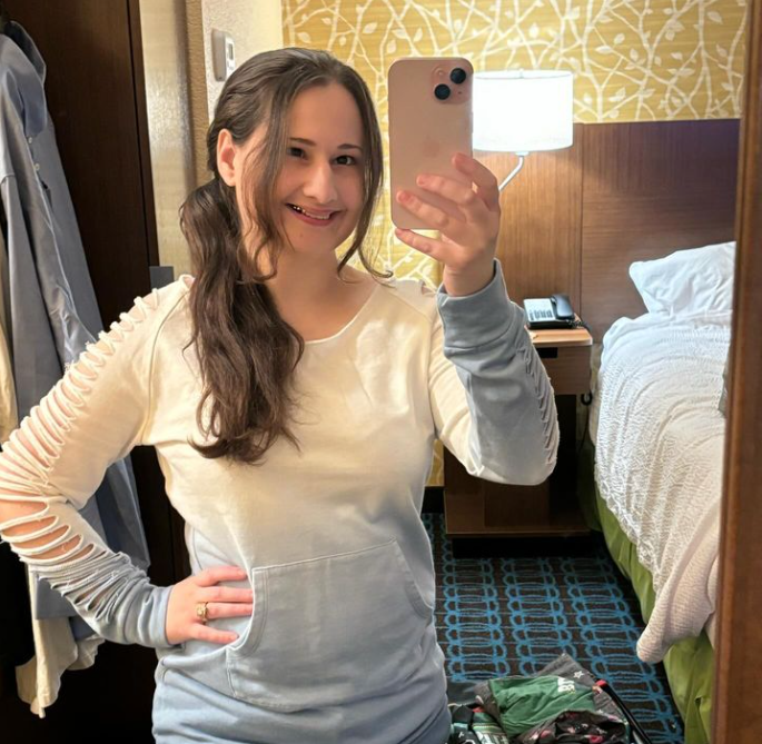 Gypsy Rose Husband, Divorce, Marriage, Boyfriend, Age, Height, Net Worth